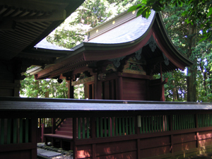 側高神社本殿