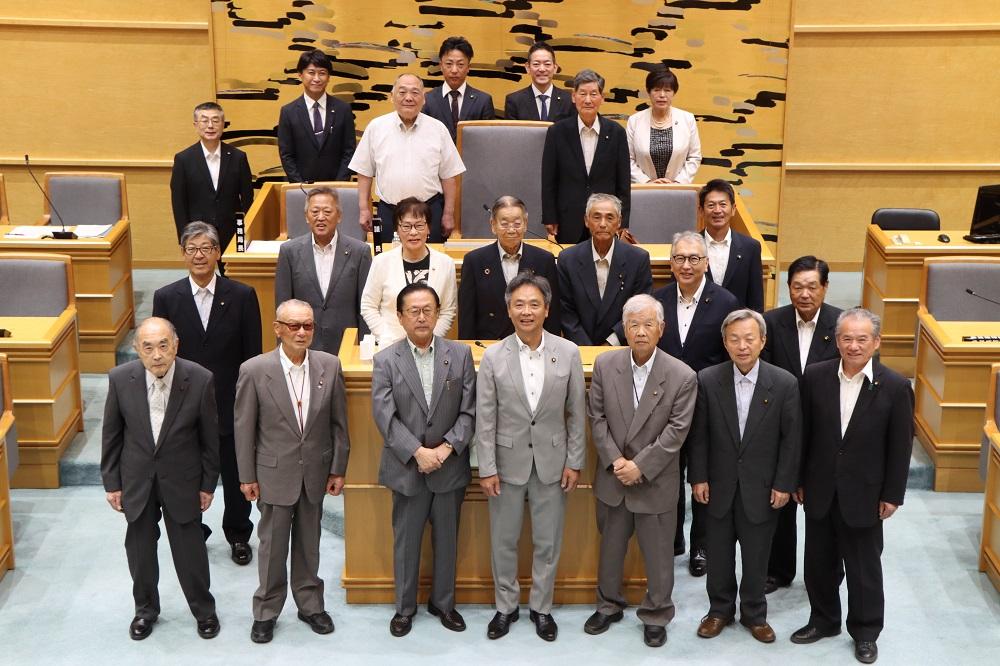 市議会