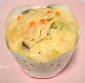 料理を盛りつけた写真