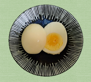料理を盛りつけた写真