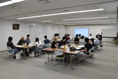 会議の様子（役割決めの話し合い）