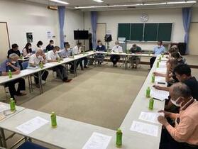 第1回理事会の写真（みずほふれあいセンター会議室にて）