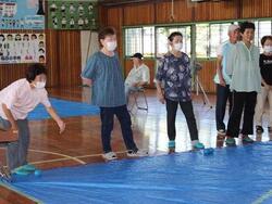 旧福田小学校体育館にて。