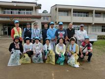 地区クリーンアップ活動の集合写真