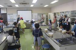 講師の先生に教えていただきながら作りました。