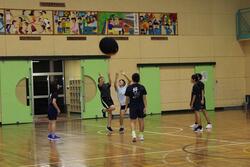 香取小学校体育館にて。