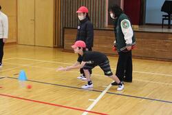 ジャックボールをめがけて一投。