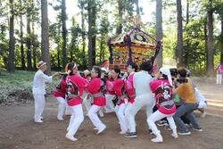 熊野神社にて。