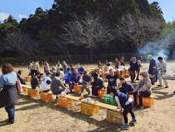 焼き芋交流会を開催しました。