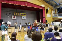 富田子ども神輿のようす。