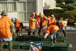 新島小学校にて。