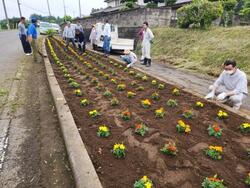 ごみゼロ運動を実施しました。