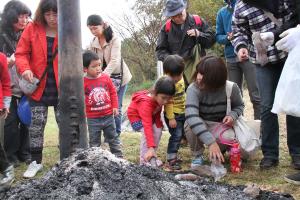 焼きいも広場開放