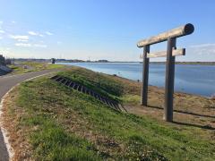 Tsunomiya Torii Riverbank