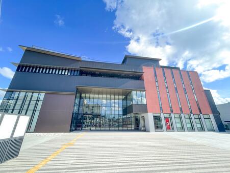 みんなの賑わい交流拠点コンパスの外観写真